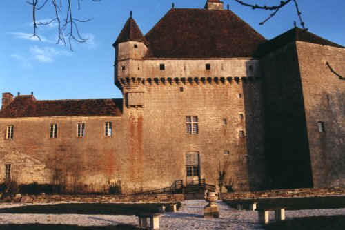 Le château de Rosières vu de la route départementale 38 (côté Ouest)